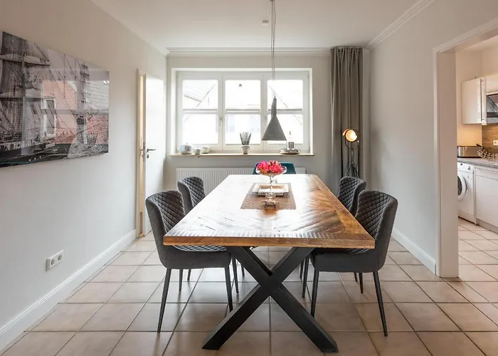 Luette Jung * Husum (Schleswig-Holstein)